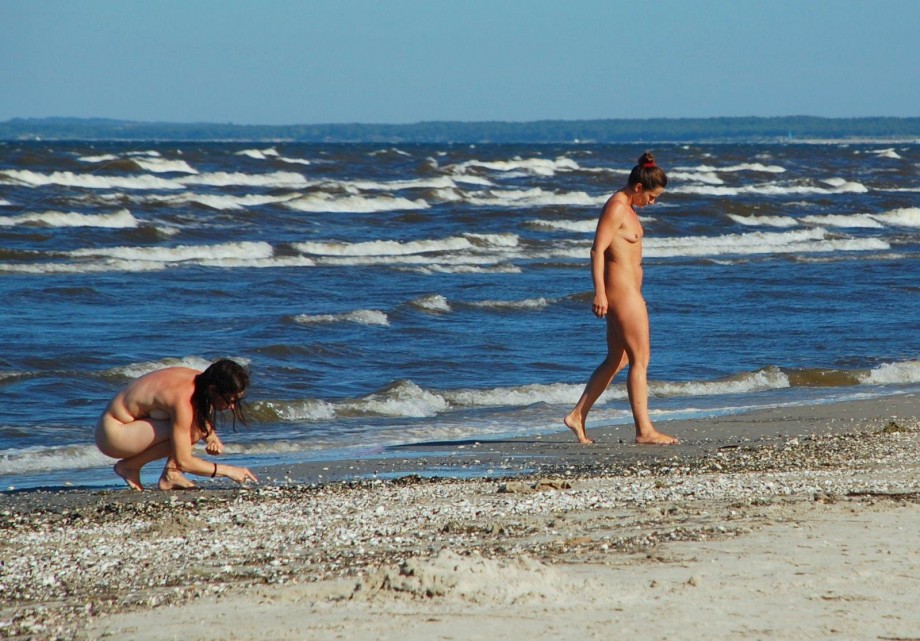 The naked beach 345 