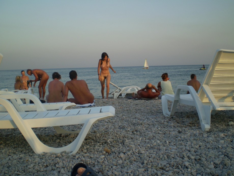 The naked beach 346 