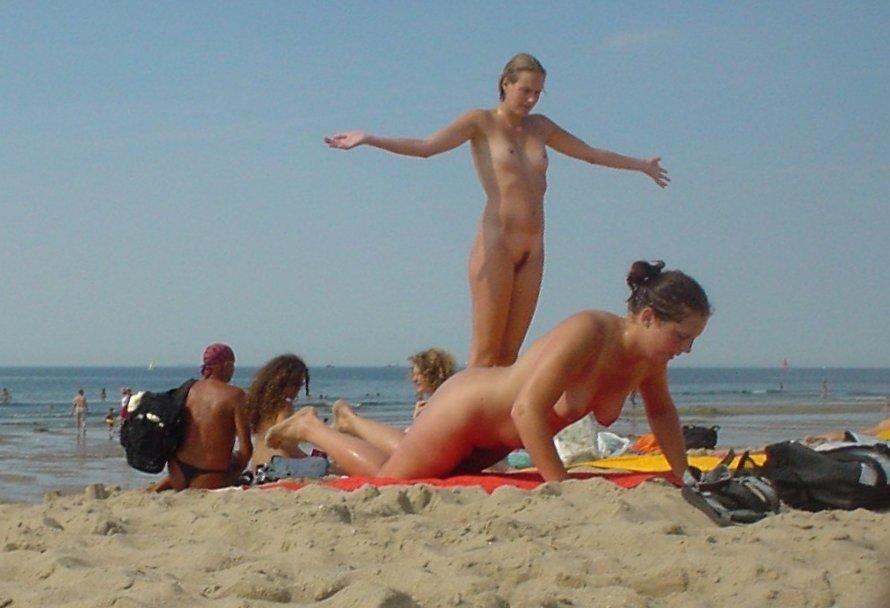 The naked beach 343 