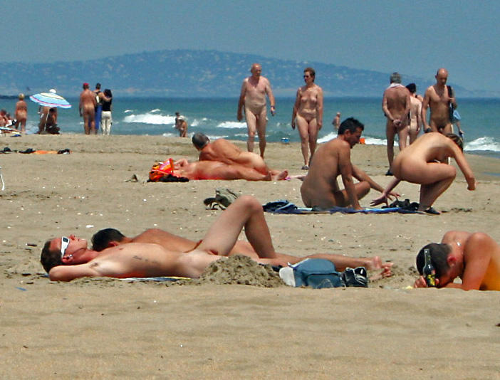 The naked beach 342 