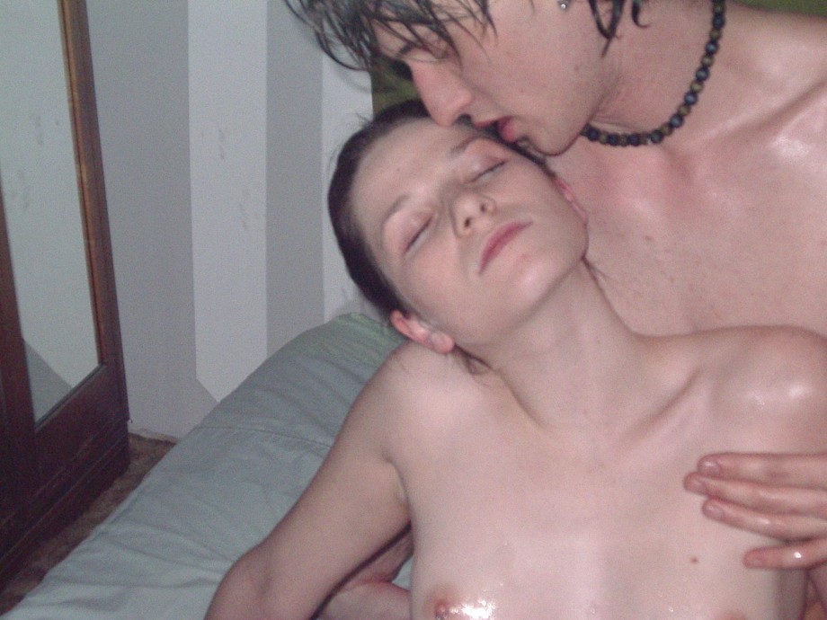 Amateur couple having a good time! 