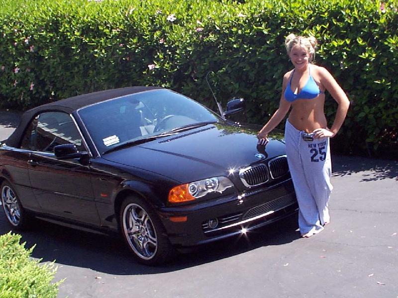 Amateur girl that loves bmw