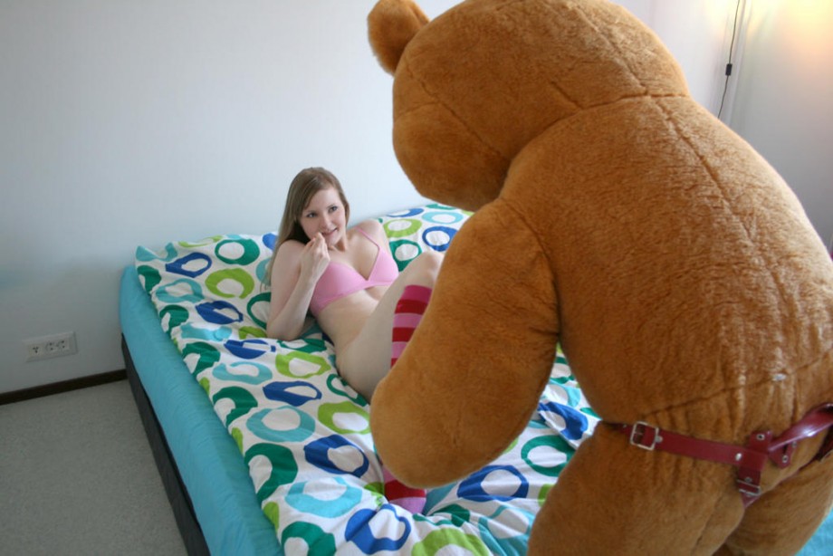 Blowjob and sex with her teddy bear , lol 