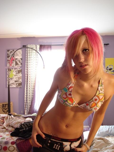 Naked emo girl