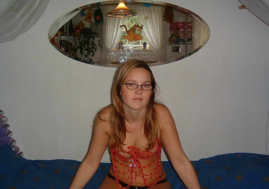 Amateur girlfriend anna on holiday 