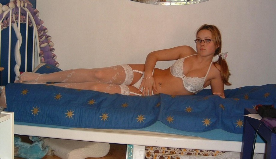 Amateur girlfriend anna on holiday 