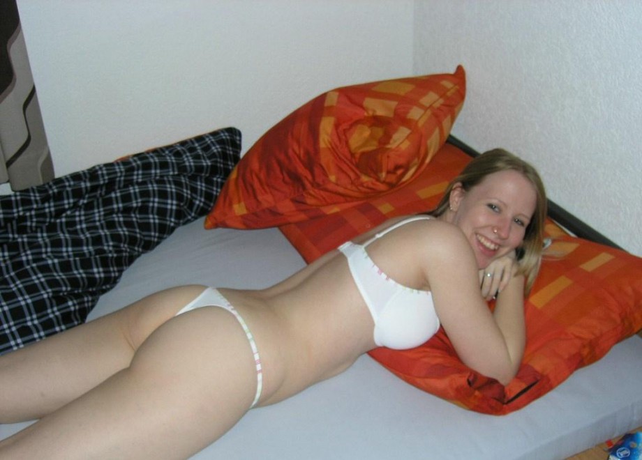 Another average blonde teen 