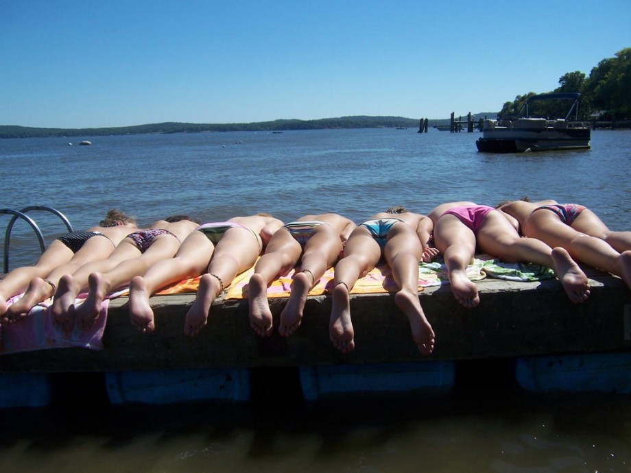 Cute teens on nudist beach set -young teen gir