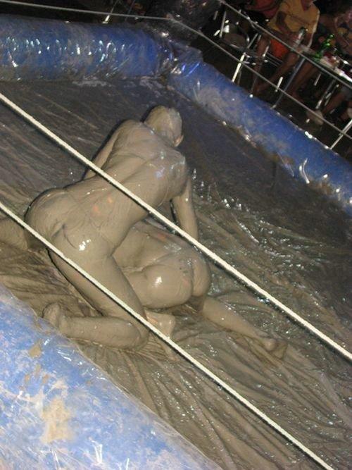 Mudwrestling girls