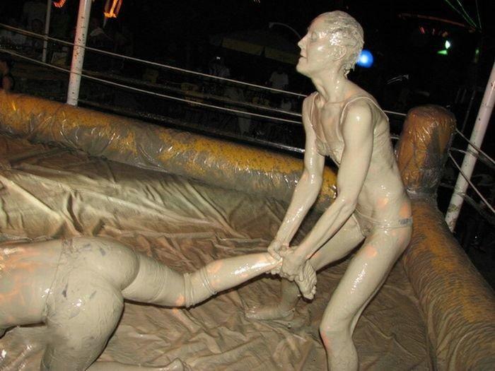 Mudwrestling girls