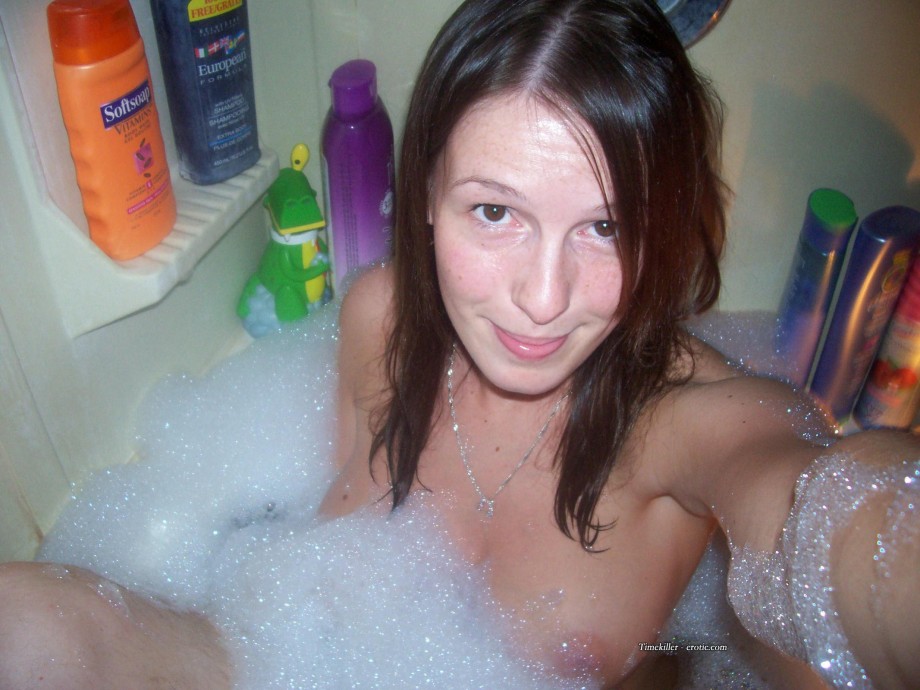 Young amateurs girl in the bath no.05 