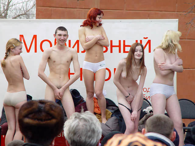 Students and their college outdoor initiations 2