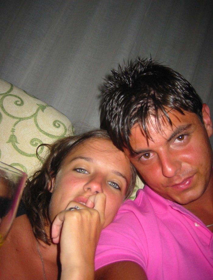 Young amateur holiday couple