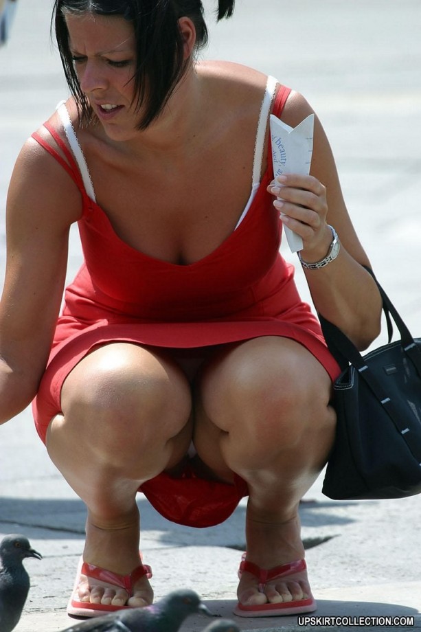 Upskirt - eye see up your skirt