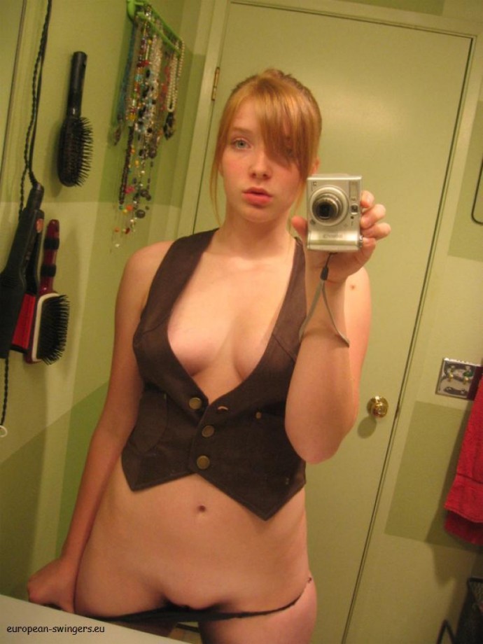 Selfshot pics of young gielfriend