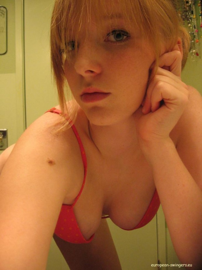 Selfshot pics - naked teen