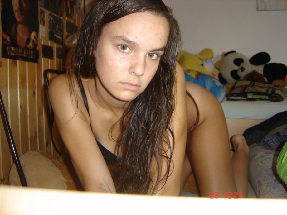 Pikotop - 19y old girlfriend posing to boyfriend 