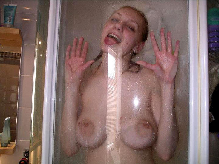 Girls in the shower 3