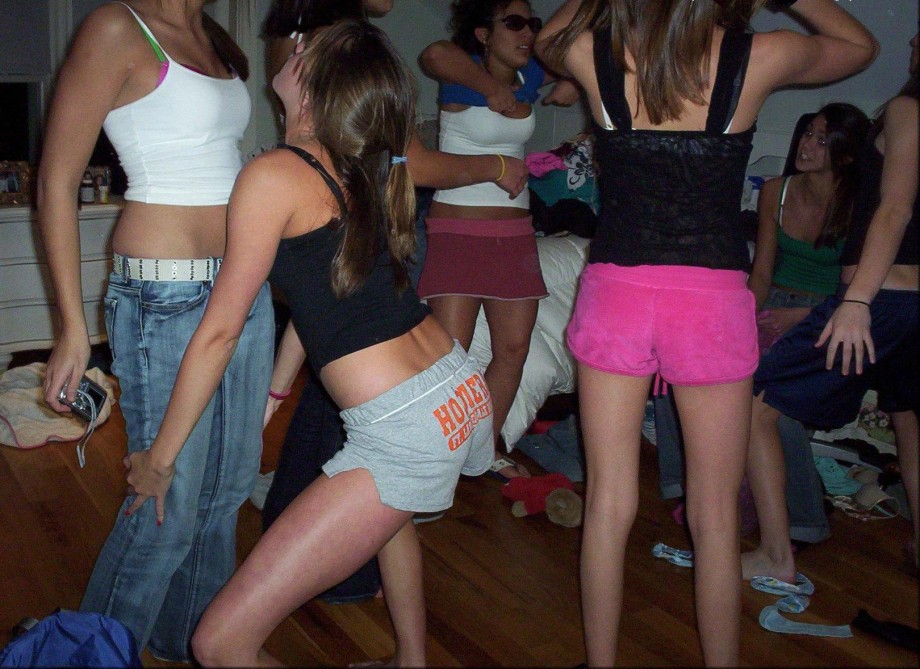 Amateurs: dancing teens. part 1. 