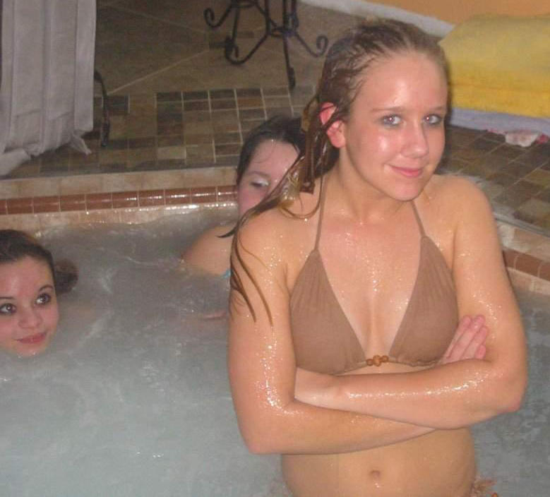 Amateurs: sharing a hot tube. part 1.