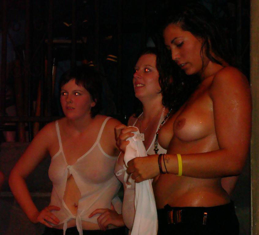 Party: wet t-shirt contest