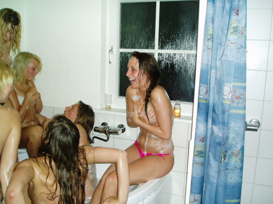 Group teens in tub amateur set