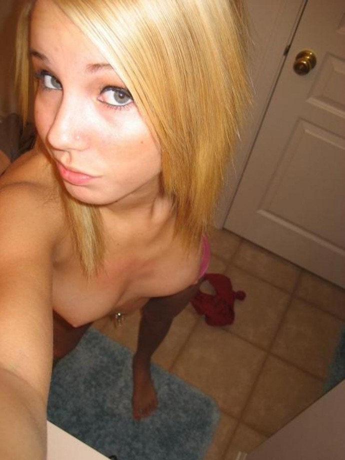 Blond greek hottie and her selfpics