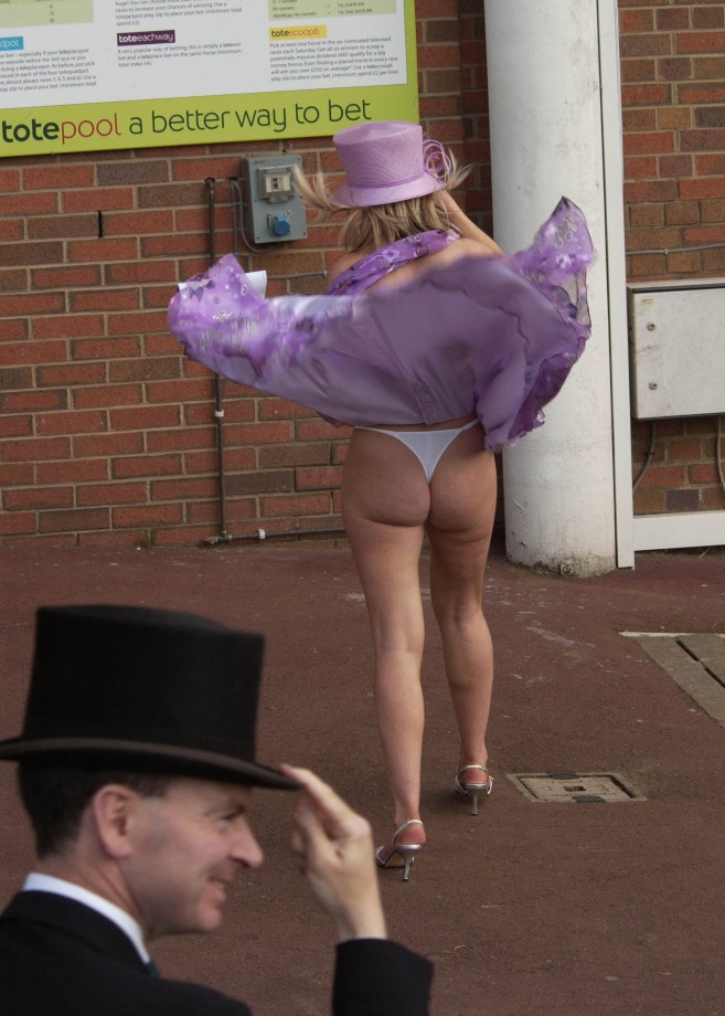 Upskirt pictures for real voyeur 118 