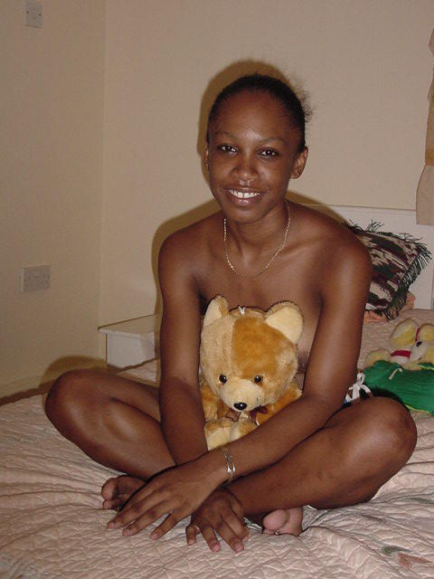 Africa tour - naked black amateur girl 02