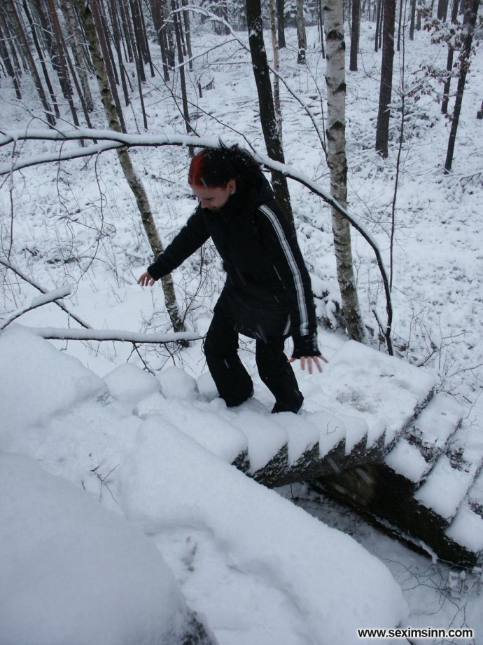 Nice ex girl chantal in snow 