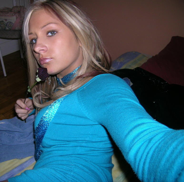 Teenie selfphotos 