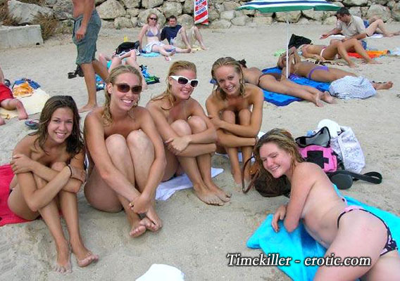 Grouptopless photos amateur girls on the beach