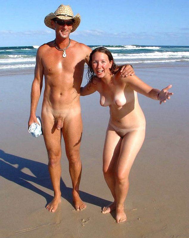 I  loves the nudist beach