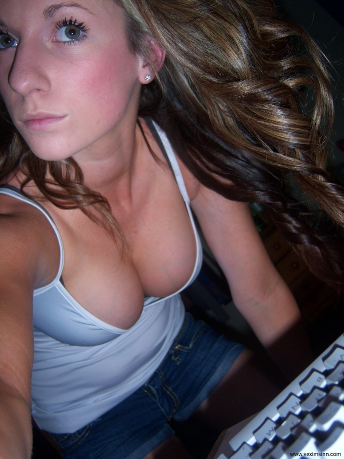 Damn sweet horny and hot young teen ashley exposed
