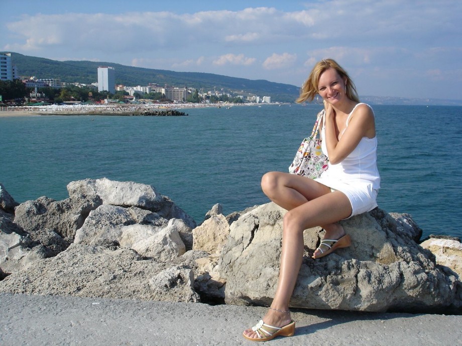 Sexy blond nude at the beach
