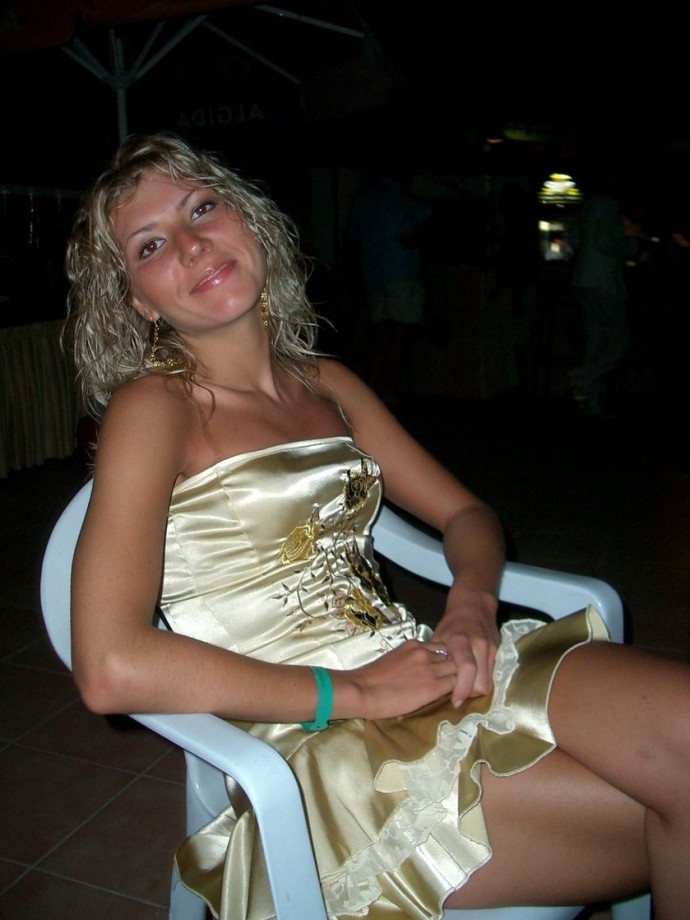A hot blond wife on vacation
