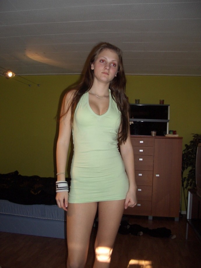 Sexy brunette teen 