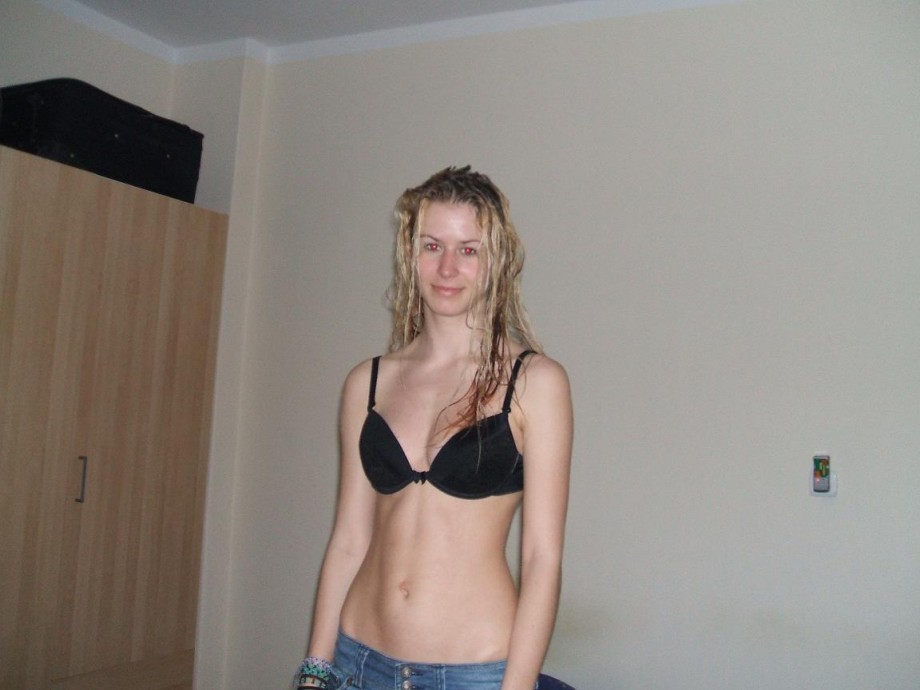 Slovak blond amateur and her private pics