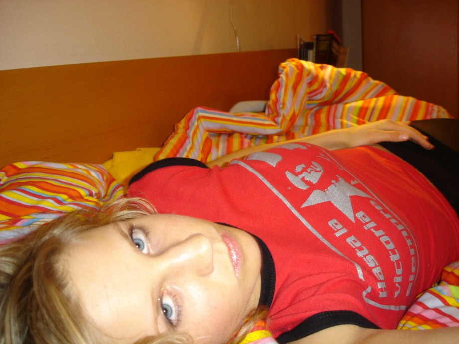 Amateur blonde dildoteen