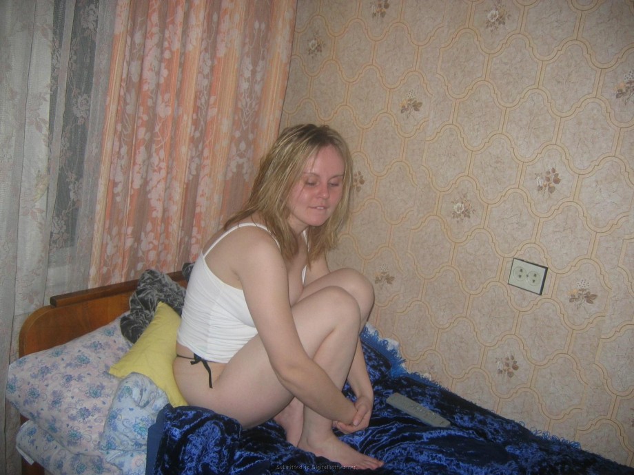 Nice blonde amateur girl 