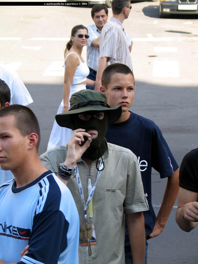 Budapest parade - public party flashing