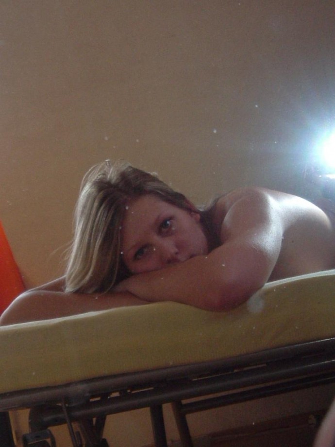 A hot blond amateur girl 