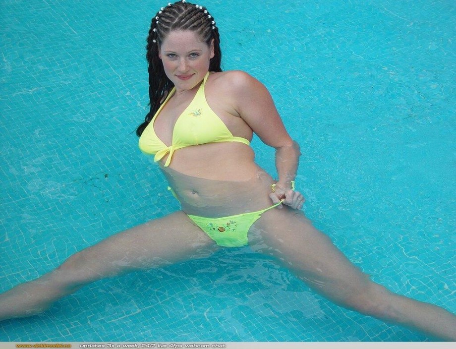 Vicky loves a swimmingpool