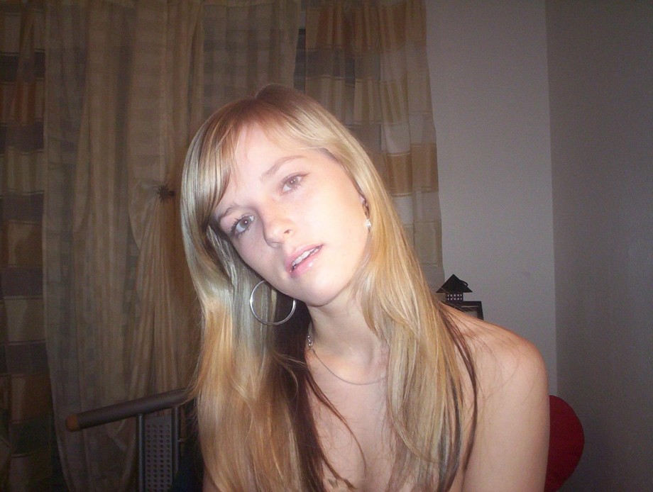 Amateur skinny blonde teen