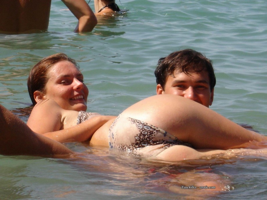 Beach amateurs topless - young girls no.07 