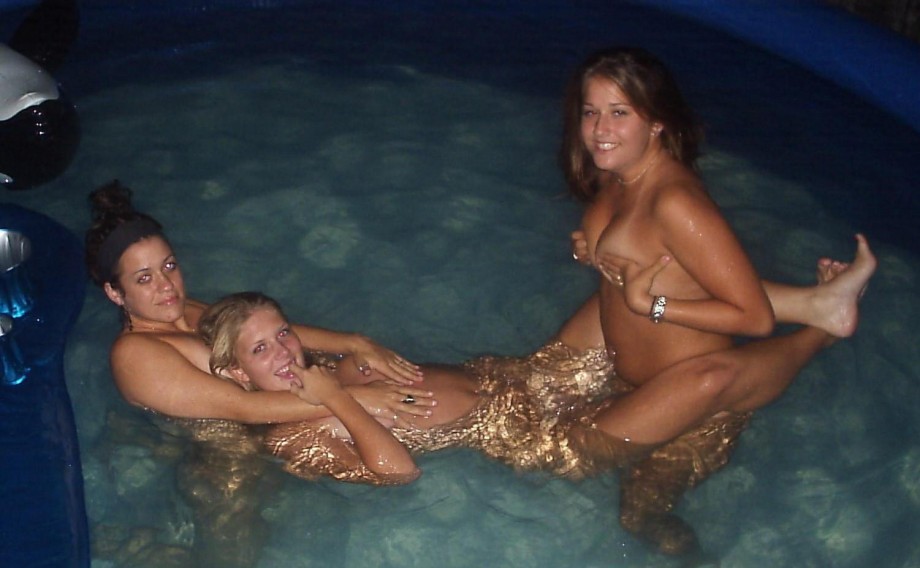3 amateurs - naked pool party - skinny dipping