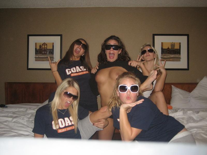 5 amateur girls selfshot naked - nude slumber part