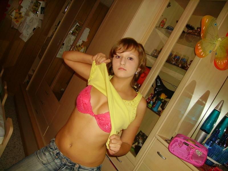 Amateur girlfriend hot homemade pics