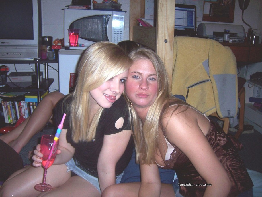 Young girls at party- drunk teenagers 25