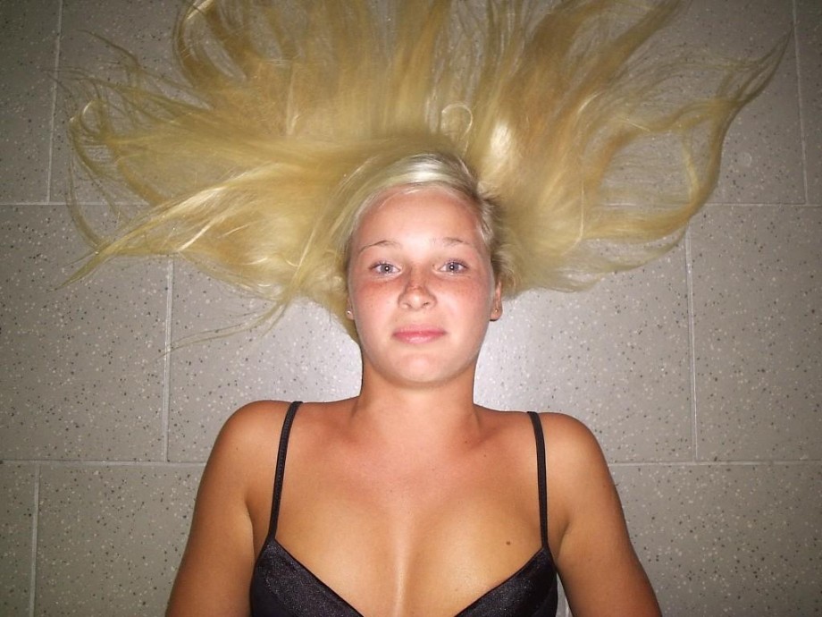 Hot blonde naked teen girlfriend